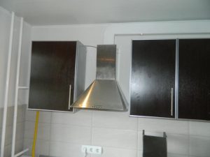Установка вытяжки на кухне в Новом Уренгое